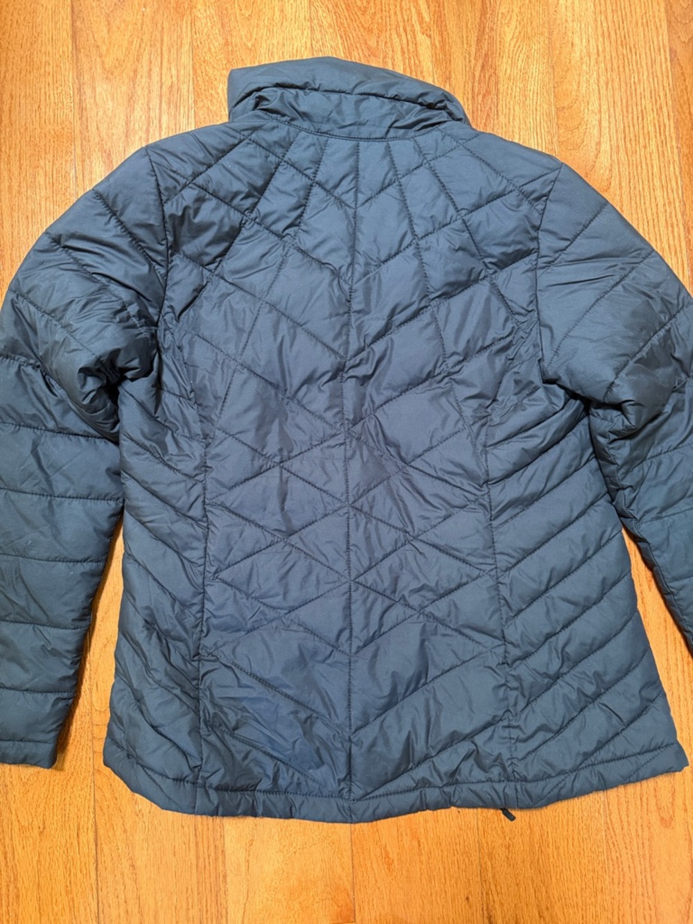 Columbia Women's Quilted Puffer Jacket - Black - Picture 3 of 4